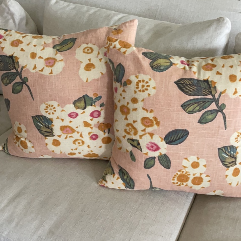 throw pillows - Picture 2 of 4